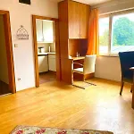 Ride & Rest, Budget, Waschmaschine, Wohnzimmer, Kueche, Radlgarage Apartment *