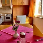 Apartment Ride & Rest, Budget, Waschmaschine, Wohnzimmer, Kueche, Radlgarage Altotting