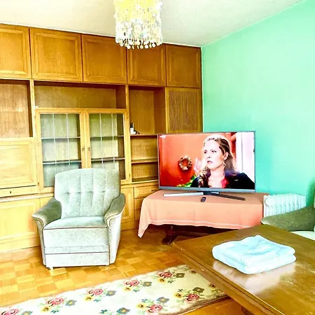 Apartment Ride & Rest, Budget, Waschmaschine, Wohnzimmer, Kueche, Radlgarage *