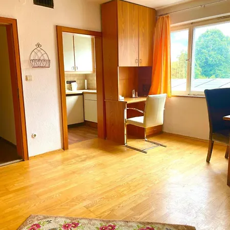 Ride & Rest, Budget, Waschmaschine, Wohnzimmer, Kueche, Radlgarage Apartmán *