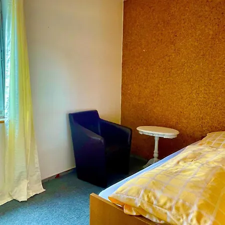 Apartamento Ride & Rest, Budget, Waschmaschine, Wohnzimmer, Kueche, Radlgarage *
