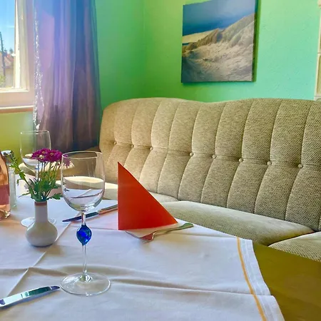 Ride & Rest, Budget, Waschmaschine, Wohnzimmer, Kueche, Radlgarage *