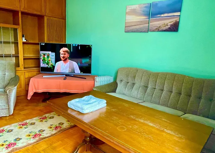 Appartamento Ride & Rest, Budget, Waschmaschine, Wohnzimmer, Kueche, Radlgarage